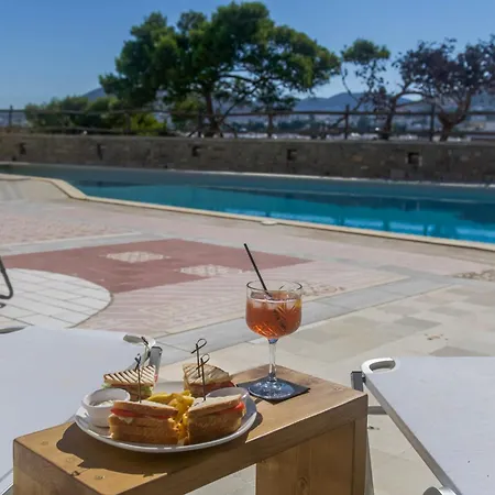 Pandrossos 3* パロス島